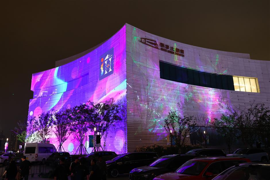 Giant full moon to light up West Bund for Mid-Autumn Festival