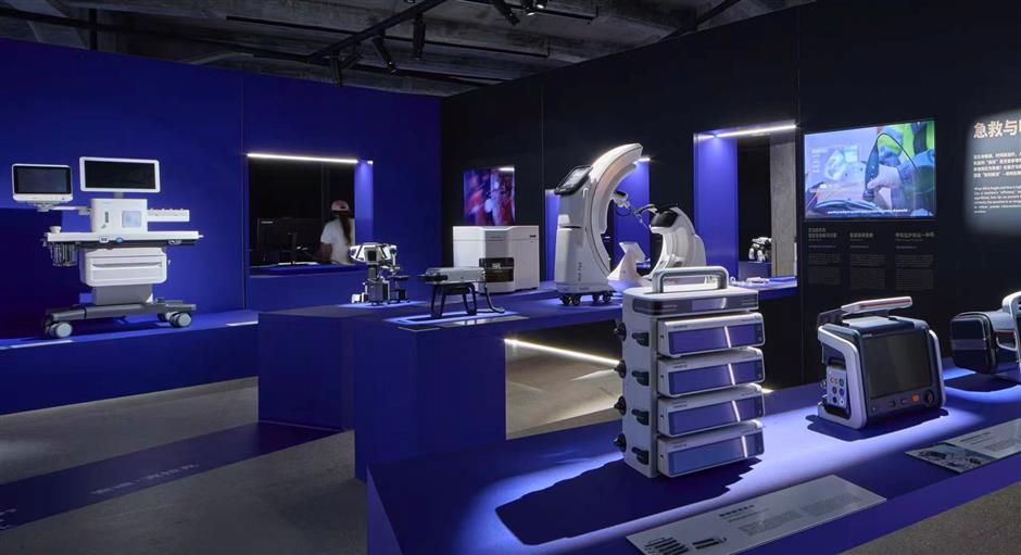 'Two AIs' design and art exhibition opens in Yangpu