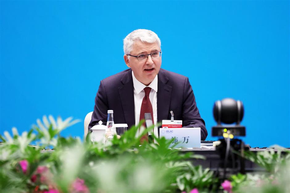 Roche chairman is now an 'Honorary Citizen of Shanghai'