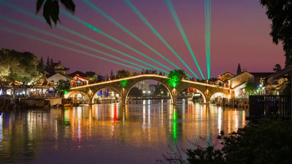 国庆中秋来上海怎么玩?200 多项演出、展览、景点活动等你来解锁!