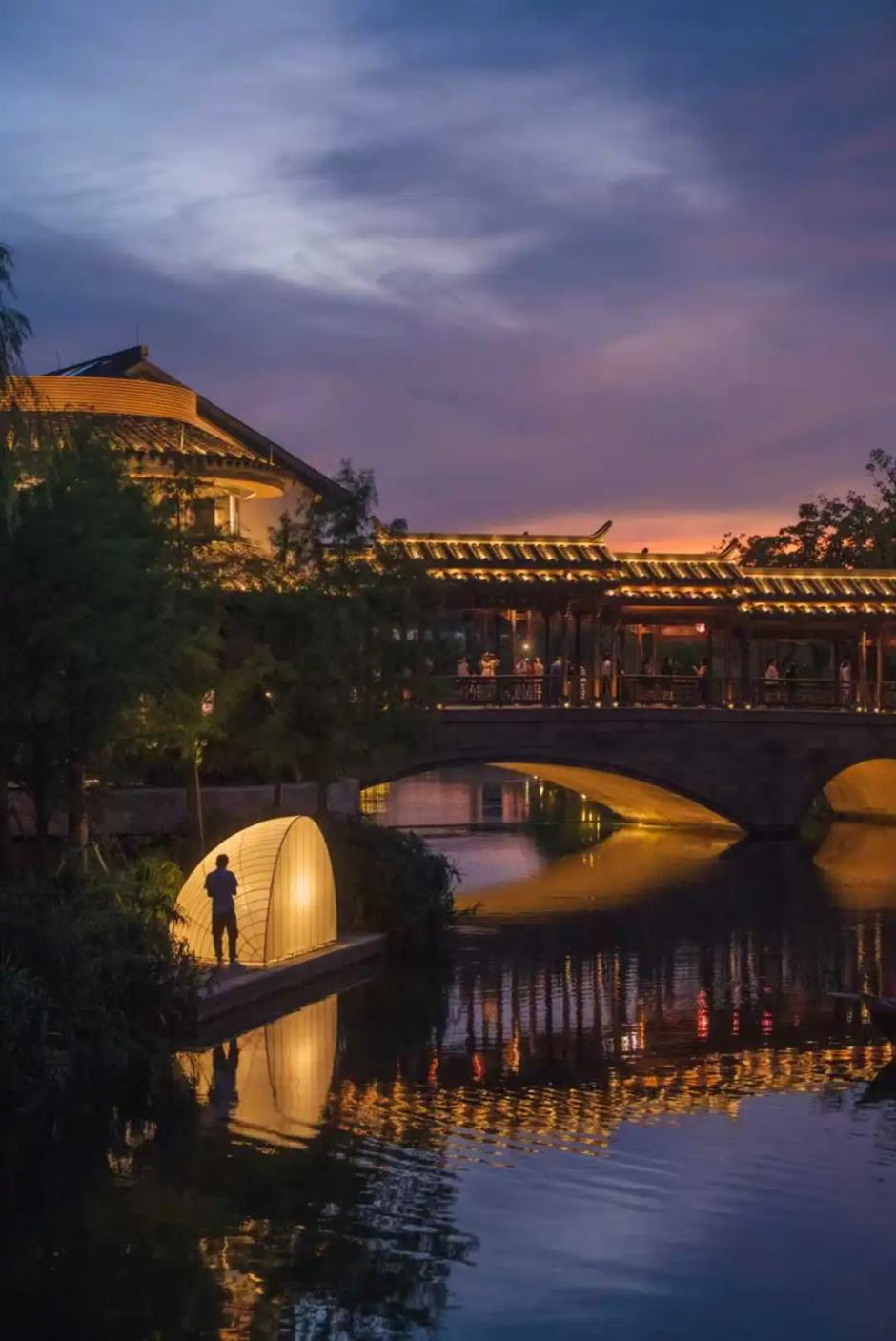 国庆中秋来上海怎么玩?200 多项演出、展览、景点活动等你来解锁!