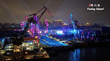 Festival cahaya mengubah kawasan menjadi tarikan malam