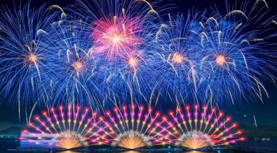 Festival cahaya mengubah kawasan menjadi tarikan malam