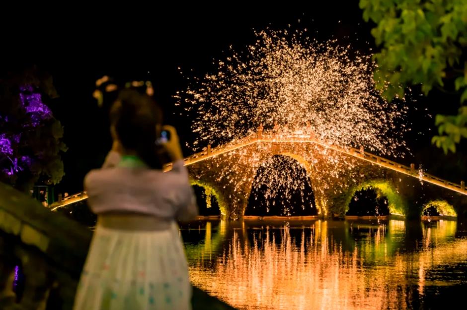 国庆中秋来上海怎么玩?200 多项演出、展览、景点活动等你来解锁!