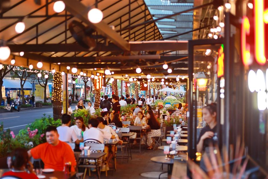 来吃!就在这些超火的魔都夜市!