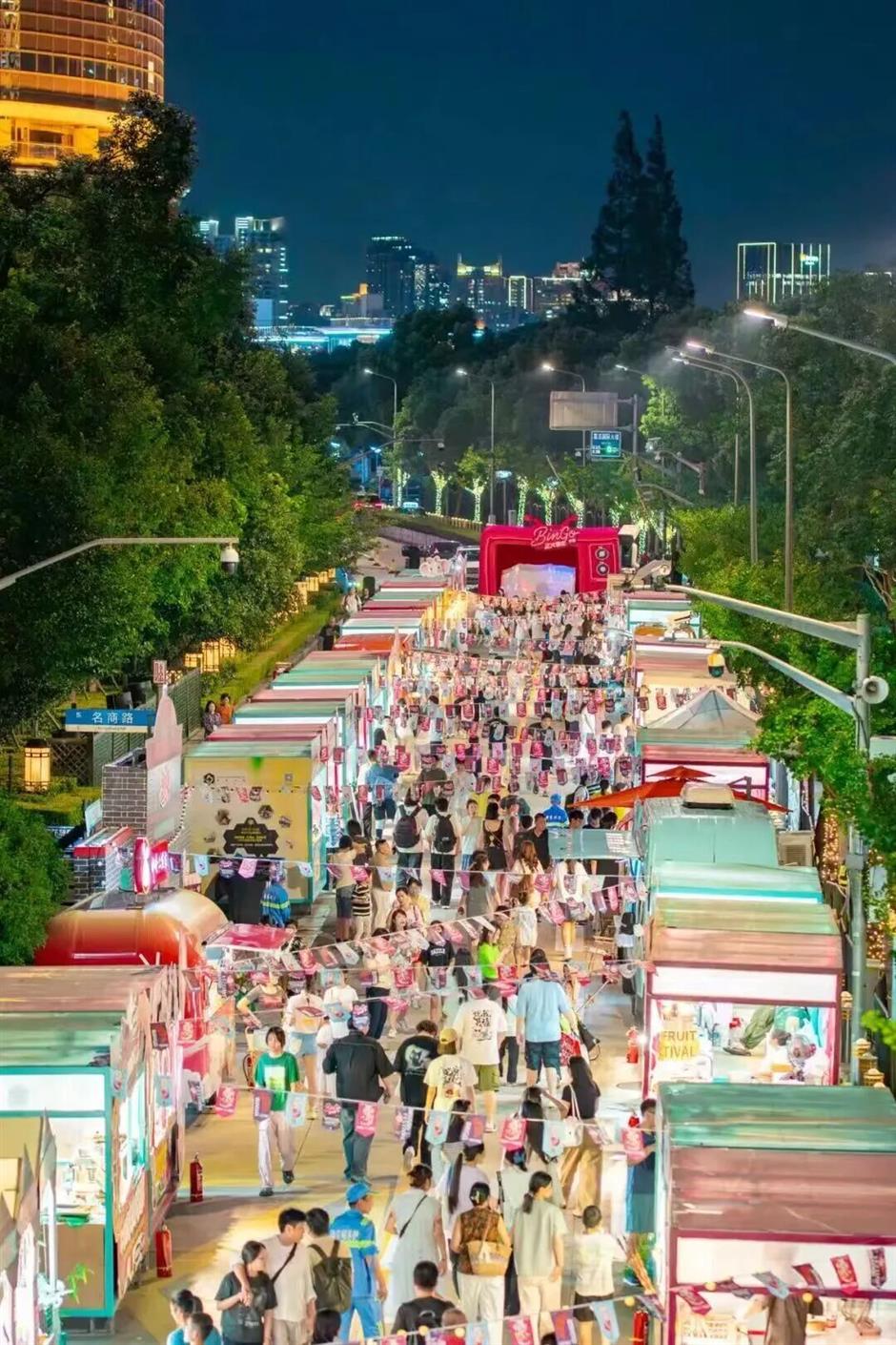 来吃!就在这些超火的魔都夜市!