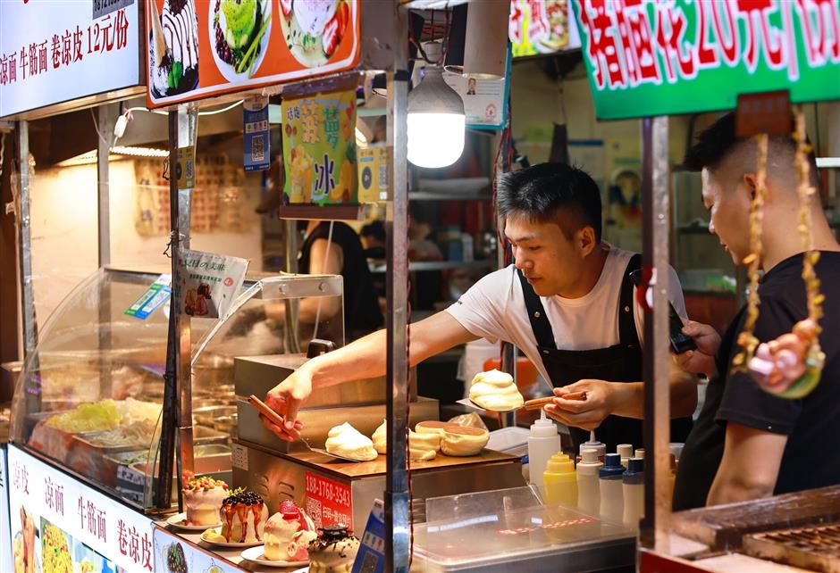 来吃!就在这些超火的魔都夜市!