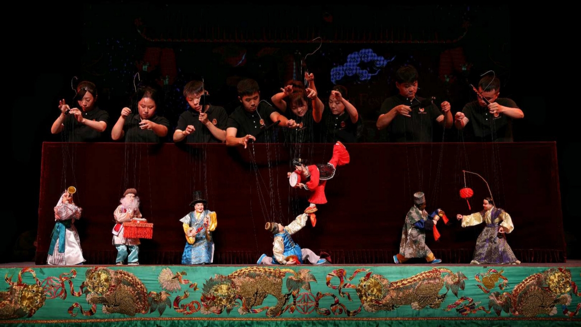 Centuries-old Fujian Puppetry Kept Alive on Moving Strings