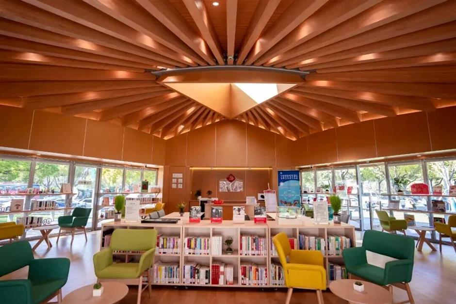 逛书房、尝美食、滑冰,这条微旅游路线太香了