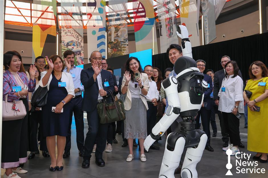 Shanghai Kicks Off IBLAC with Spotlight on AI, Future Tech