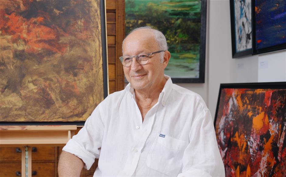 Laurent Fabius Arrives in Shanghai in a New Avatar