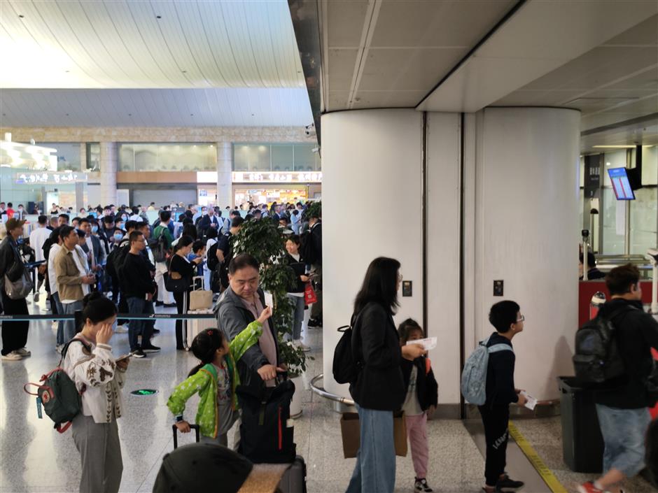 Zhejiang Pioneers Spring, Autumn Breaks for Schools