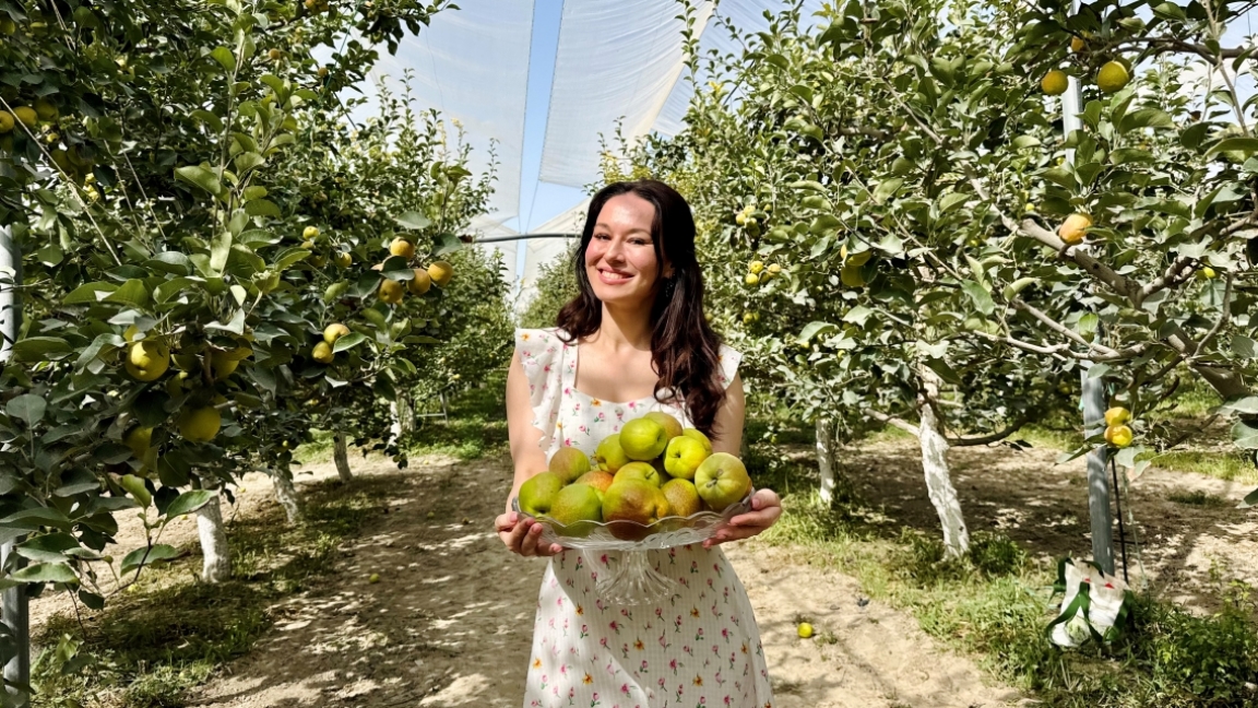 Xinjiang's Bounty Ep 1: Korla Pear – Sweet Gold from the Desert Oasis