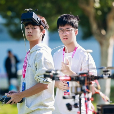 Drones, Unmanned Vehicles Compete: 2025 Youth Intelligent Unmanned Systems Event Kicks Off in Shanghai