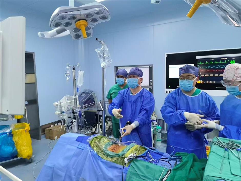 [China Tech] Locally Developed Spinal Surgery Technique Attracts Overseas Experts