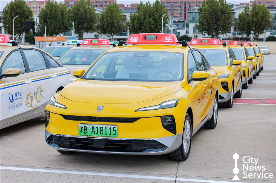 More Luggage Space: Shanghai Upgrades Taxi Services Ahead of CIIE