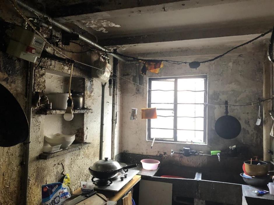 Shanghai Says Good Riddance to the Chamber Pot