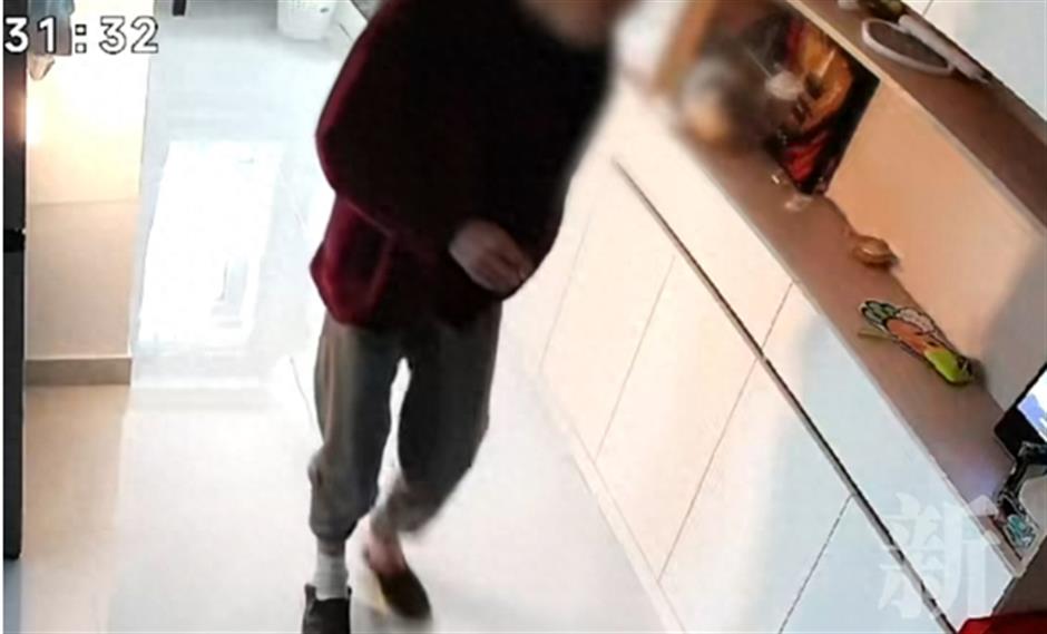Beijing Woman Finds Stranger Entered Home Via Fingerprint Lock
