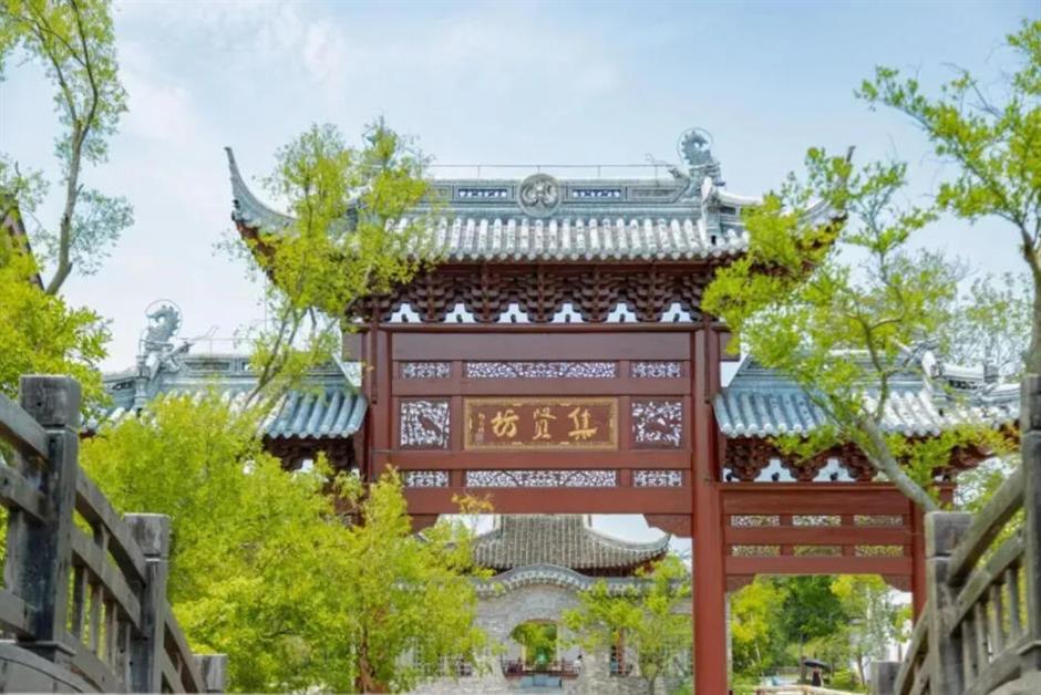 秋日限定:一半花海浪漫,一半园林诗意,再添登高寻韵