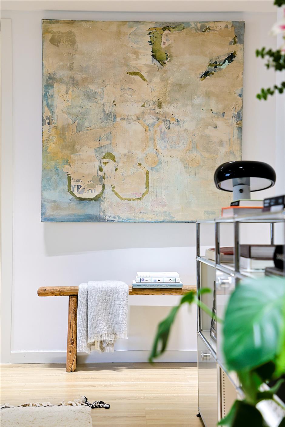 A Home Woven from Journeys, Art and Quiet Beauty