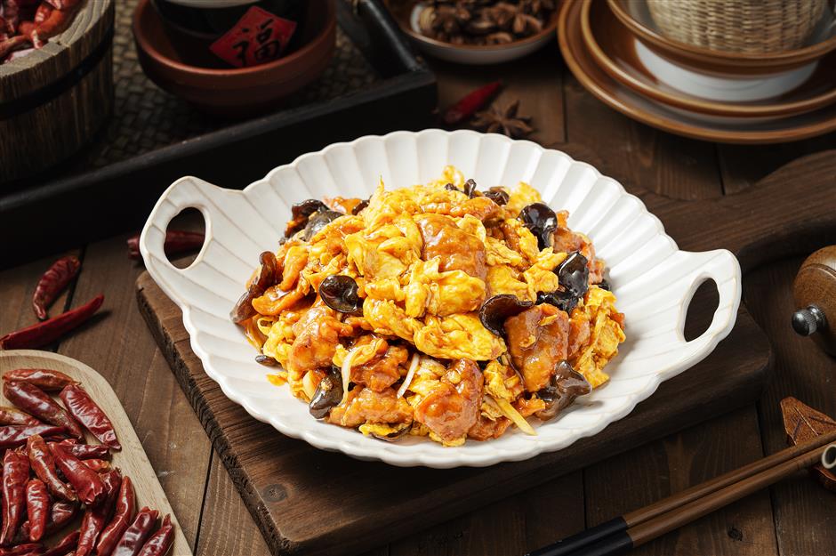 Familiar Fragrance: The Late Blooming Osmanthus in Shanghai