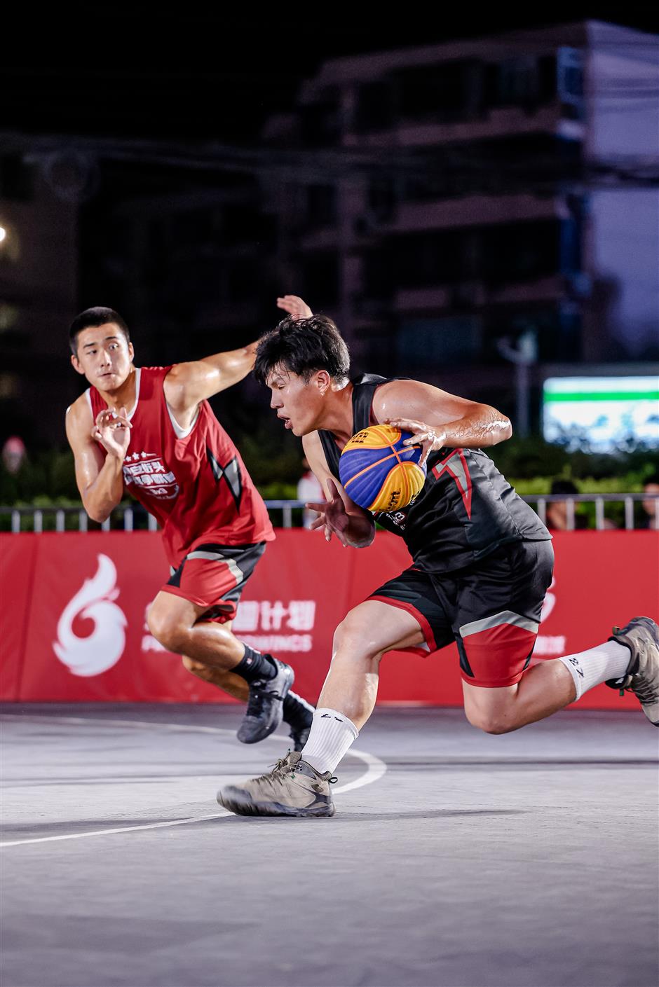 Jing'an Benefits from Increased Visitor Traffic and Commerce during Holiday