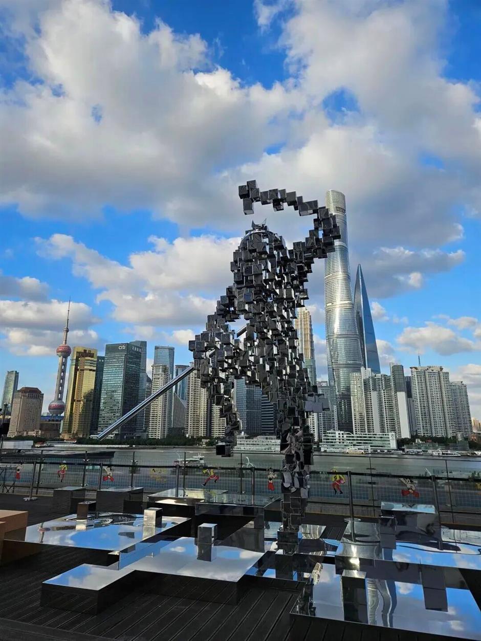 孫悟空和阿童木，來外灘了！