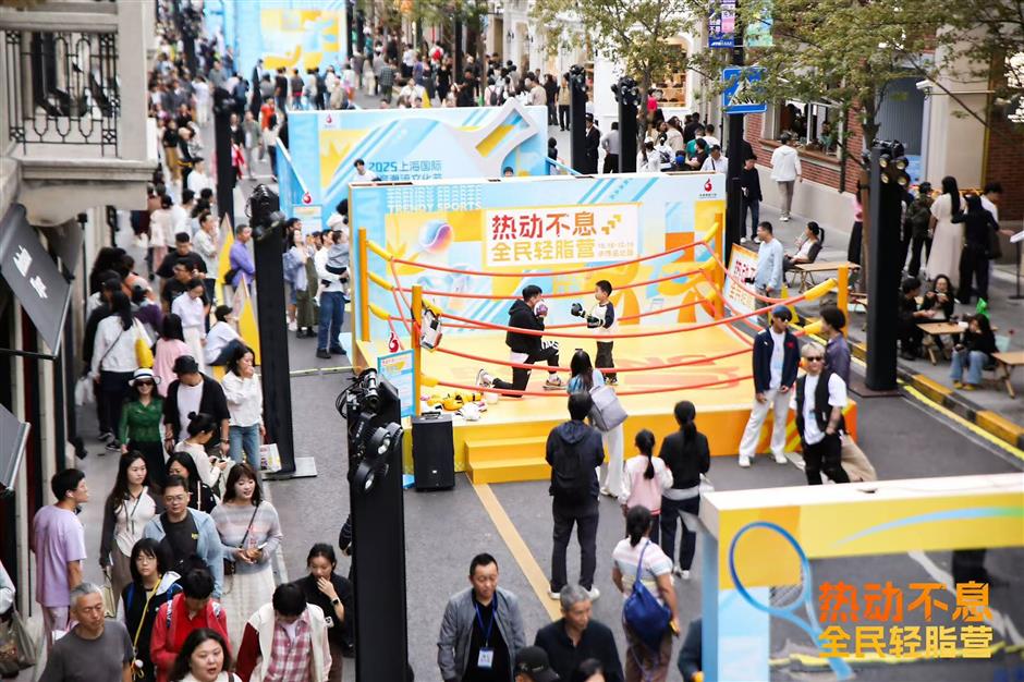 Jing'an Benefits from Increased Visitor Traffic and Commerce during Holiday