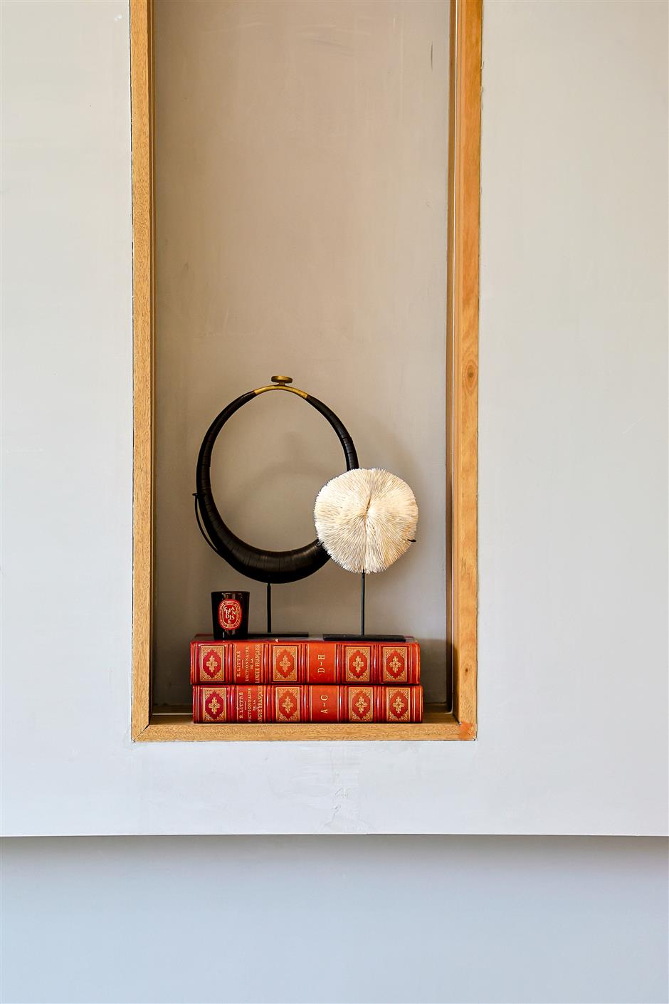 A Home Woven from Journeys, Art and Quiet Beauty