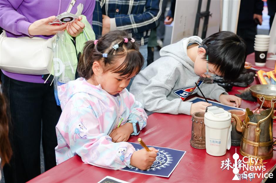 High-altitude Specialties from Xizang Make Shanghai Debut