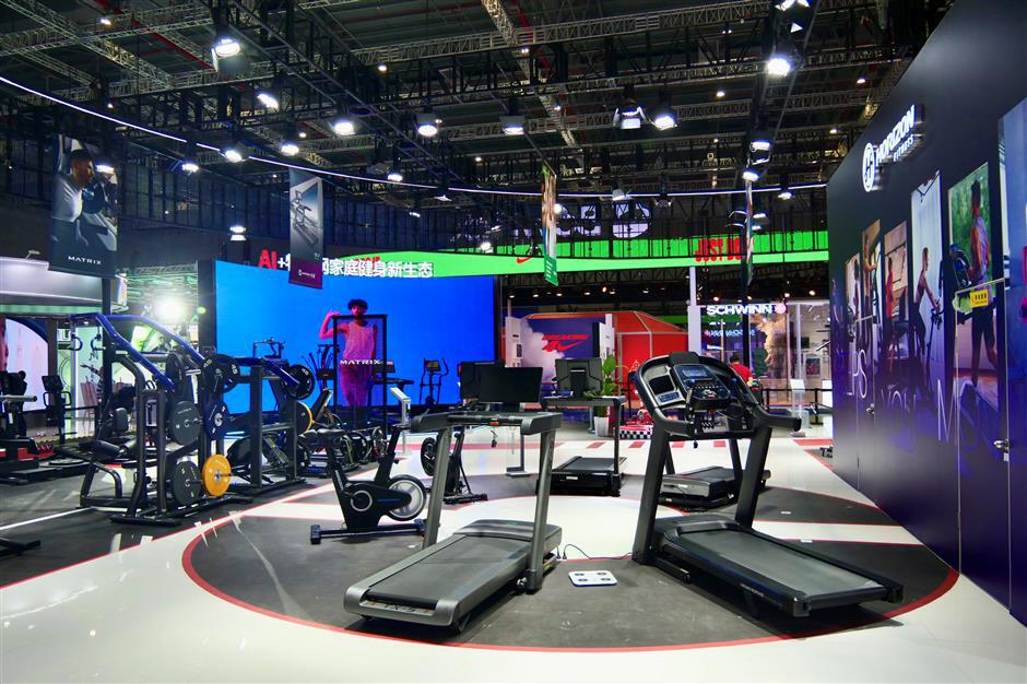 Can Hot Pot Season Be Weight-Gain Free? CIIE Shows How