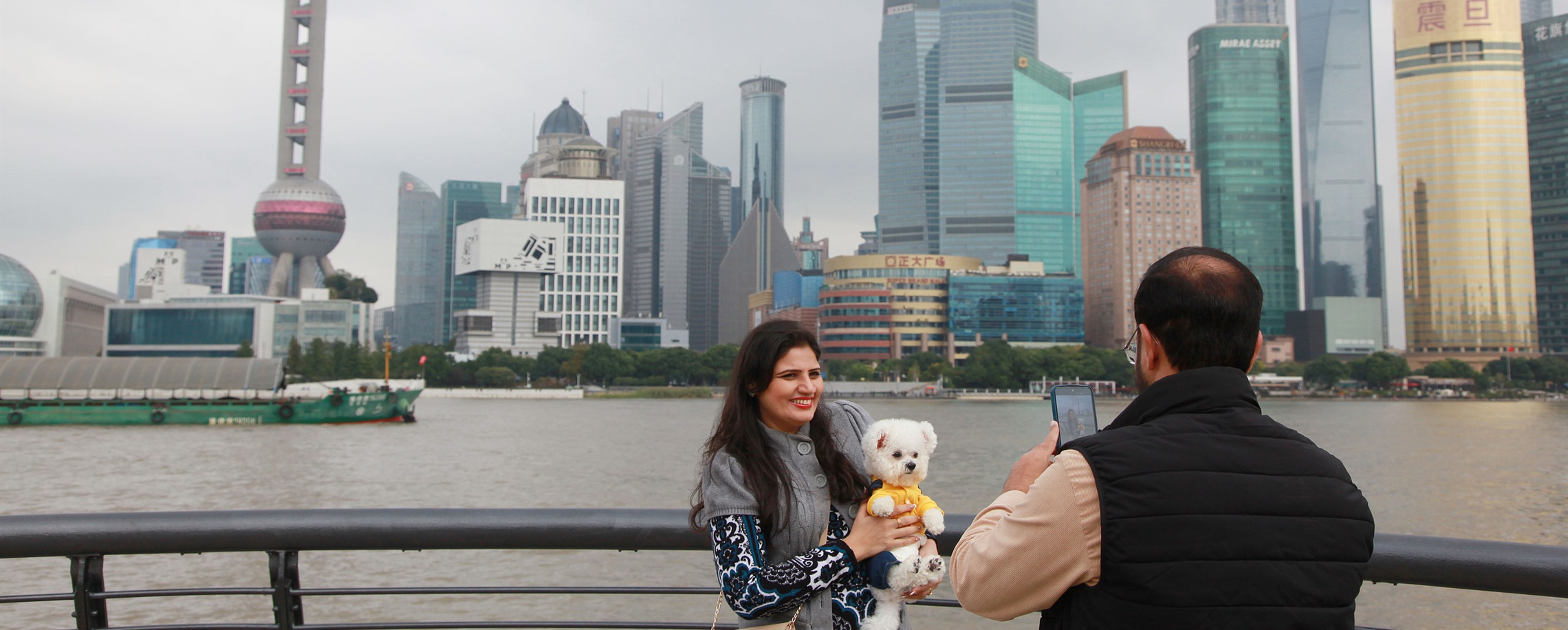 China Launches Online Arrival Card for Foreign Travelers