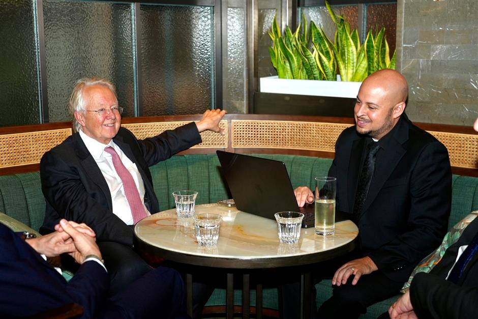 [Scaling China] The British Queen's Chocolates Come to Shanghai