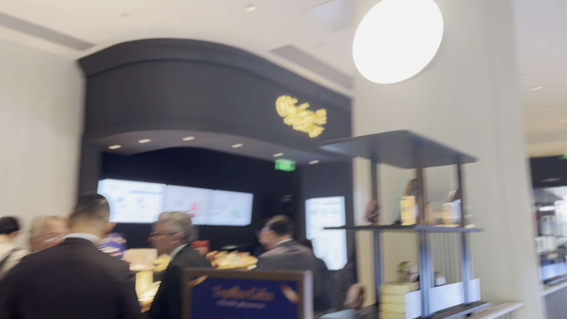 [Scaling China] The British Queen's Chocolates Come to Shanghai