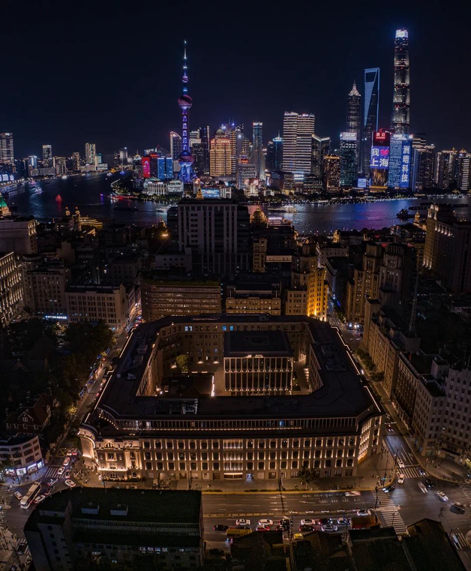 首次全面对公众开放!155件作品,达利空降百年外滩地标!