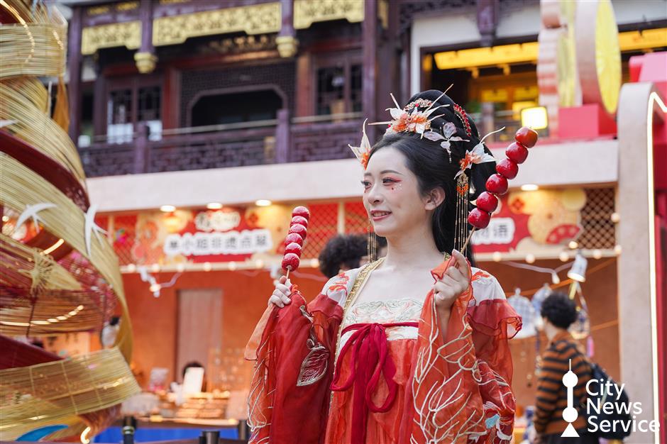 Yuyuan Garden Malls Hosts Intangible Cultural Heritage Event for Global Visitors