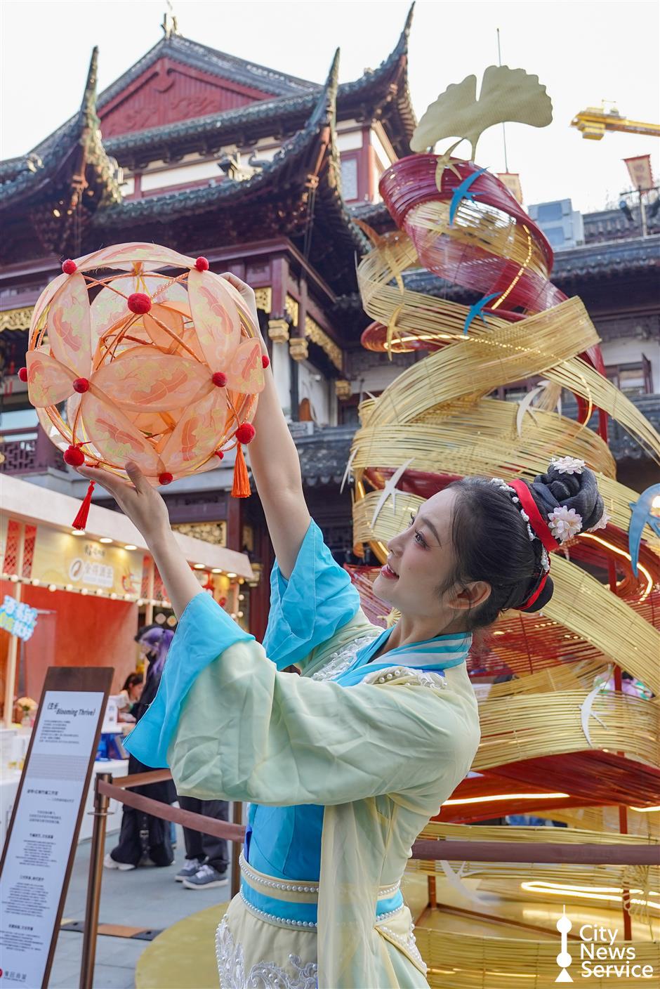 Yuyuan Garden Malls Hosts Intangible Cultural Heritage Event for Global Visitors