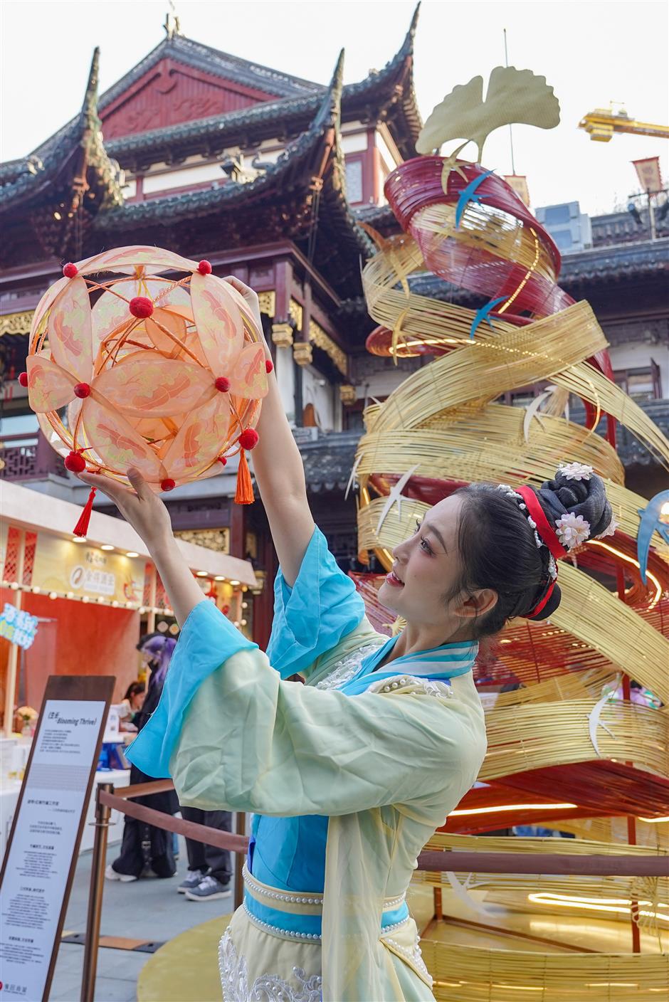 Yuyuan Garden Malls Hosts Intangible Cultural Heritage Event for Global Visitors
