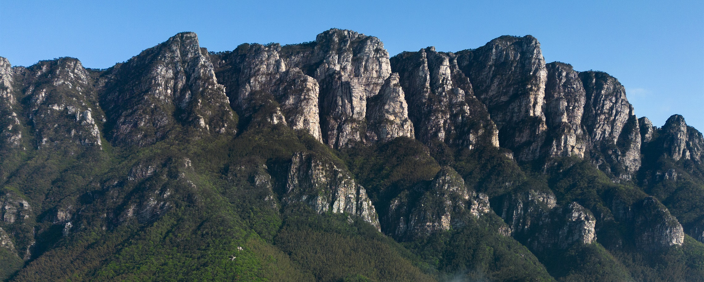 Hikers Ordered to Pay 74,000 Yuan After Deadly Lushan Adventure