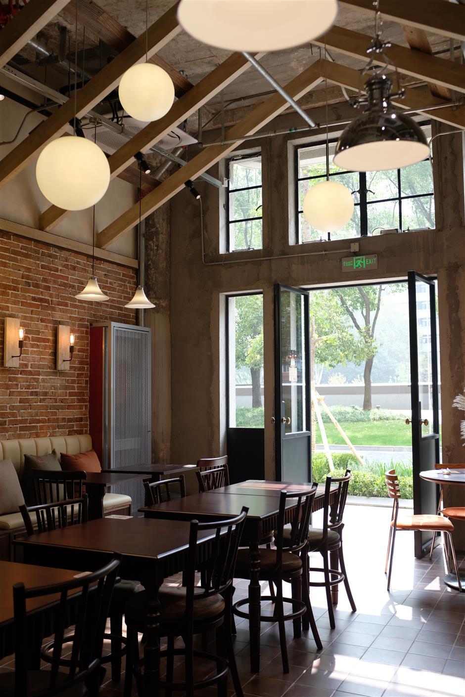 Meatball Cones, Venetian Vibes, and a Fresh Take on Italian Soul Food at Ragu il Bacaro