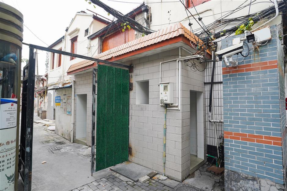 From Chamber Pots to Modern Comfort: Shanghai Residents Say Goodbye to a Century of Carrying the Pot