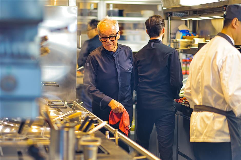 [Empire Builders] Wolfgang Puck, Failing in Shanghai & Returning