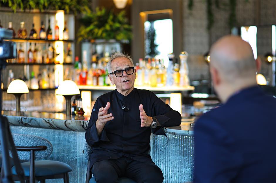 [Empire Builders] Wolfgang Puck, Failing in Shanghai & Returning