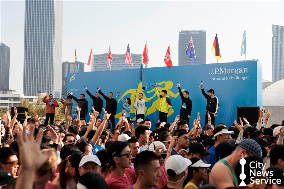 Crowds Surge as 4,500 Join J.P. Morgan Corporate Challenge SH
