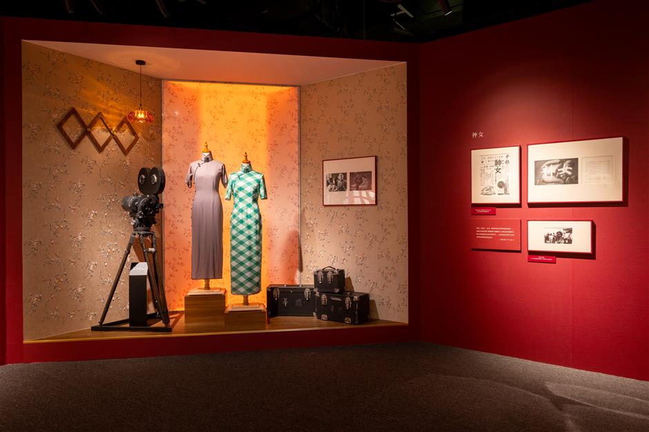 Exhibition Celebrates 120th Anniversary of Chinese Cinema