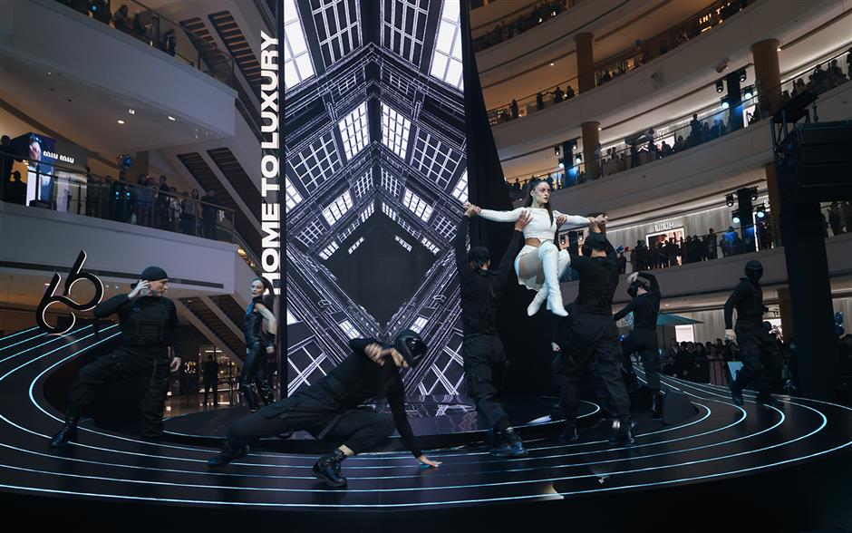 'Youth Economy' Gets a Boost with Lab812 Youth Gravity Hub