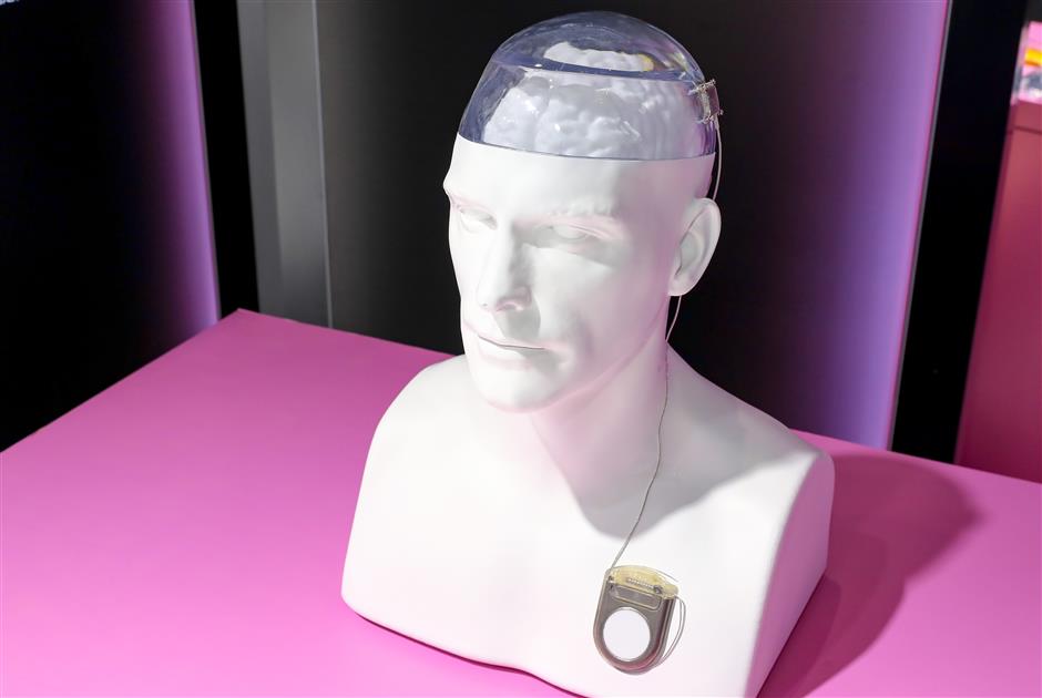 Scientist Turns Brain Signals Into Action as China's BCI Industry Grows