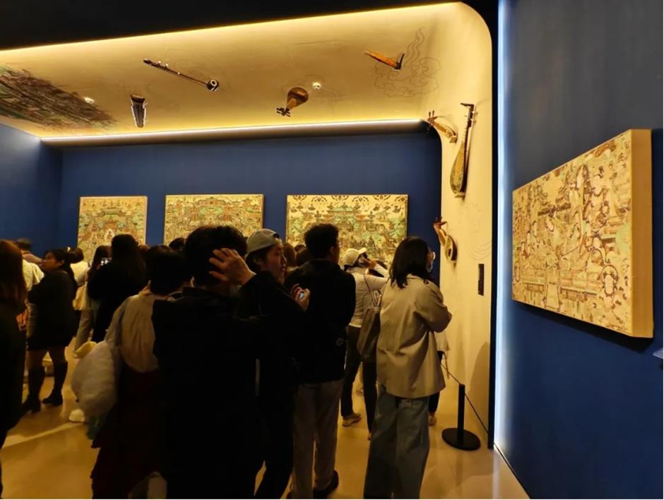 九色鹿壁画终于来到上海!220窟也不是微缩版!这次