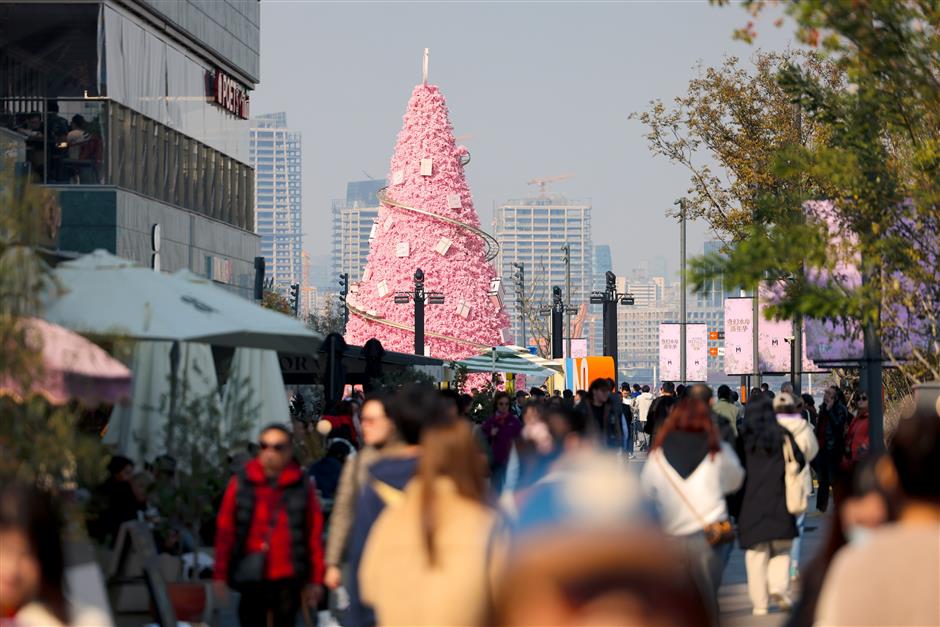 GATE M Dream Center Waterfront Carnival Is Open