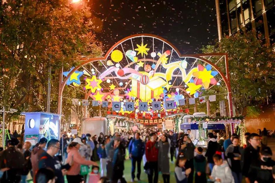 300㎡真冰滑冰场+马戏表演,冬日嘉年华梦幻启航啦!